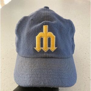 New Era Cooperstown Classic Mariners cap size 7 1/4. 100% Wool
